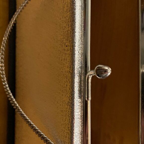 Vintage Silver Metallic Clutch Purse With Chain Sparkly Bling Evening Cocktails - Picture 10 of 11